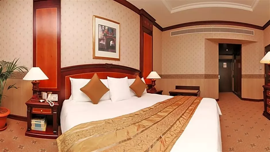 022cac6bd63c3839a8f754dae402cec828a41de6