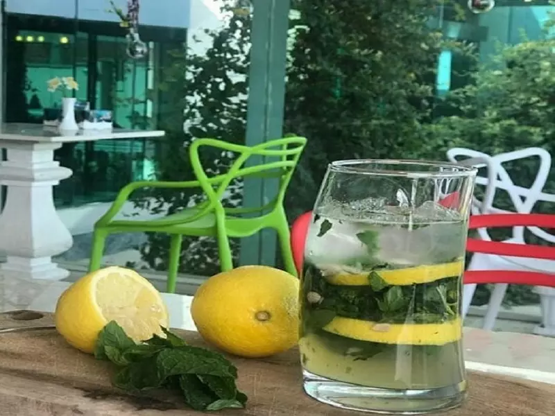 36148967_461336334316915_194004067897311232_n-6375