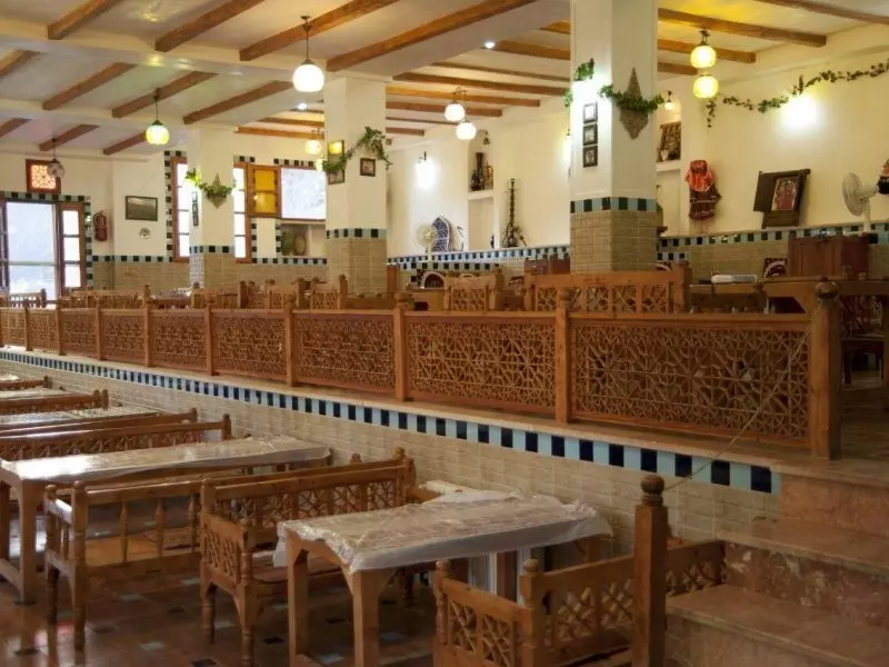 Hotel-Viyona-Abyaneh-23-800x600