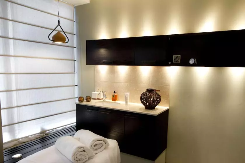 a8651b92-4fa4-4eb0-b333-e73c4becaef9