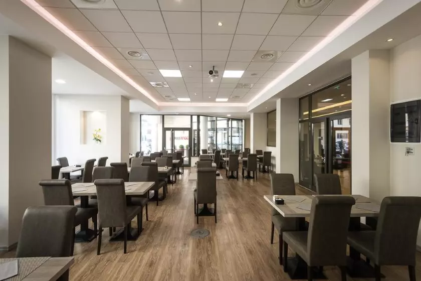 dd8e4c90-6183-4a96-a5d4-4a3a1cb26309