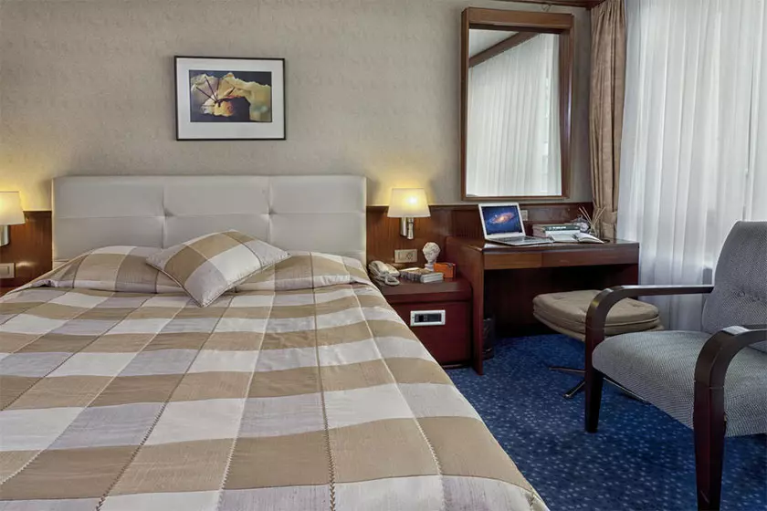 e7e97c39-0fdc-4203-b294-d36c0da23942