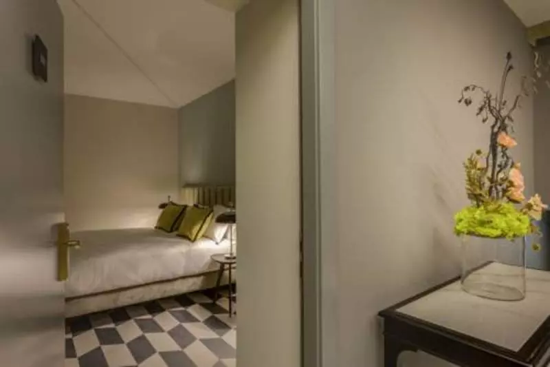 f2b01455-4c6b-42b0-9d3a-9231b73dda9f