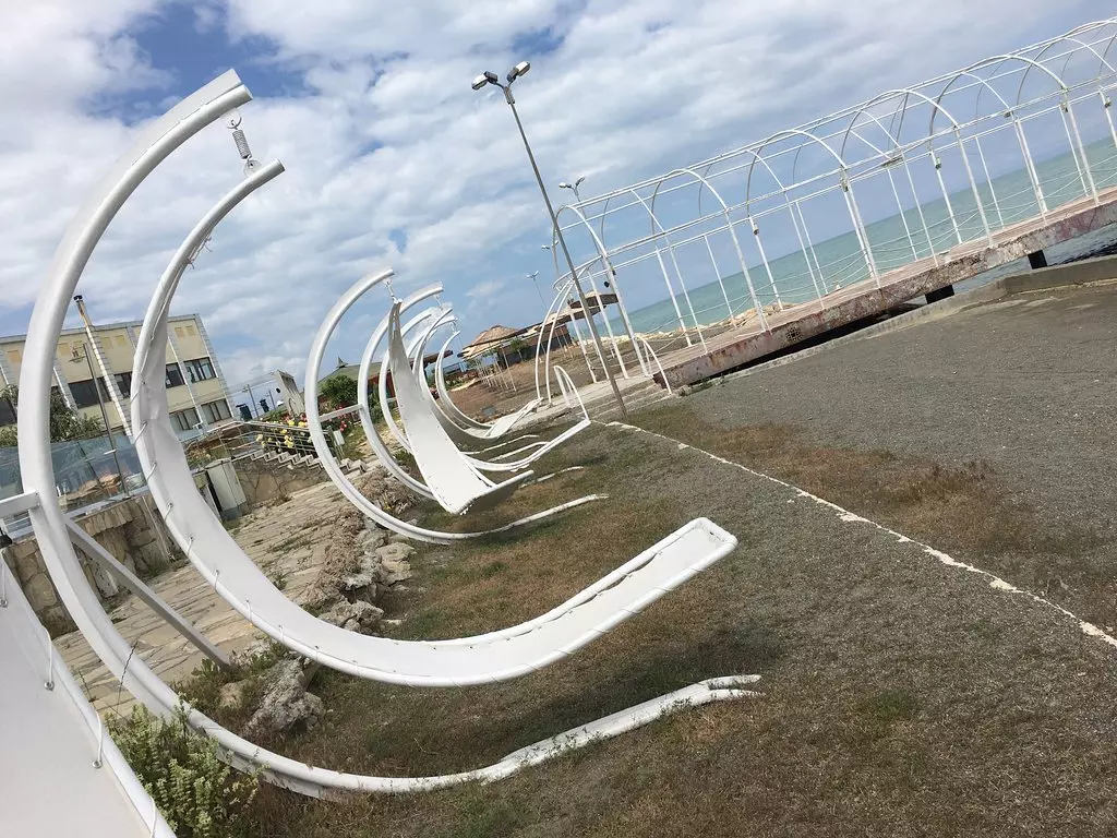 otelin-van-golu-kenarinda