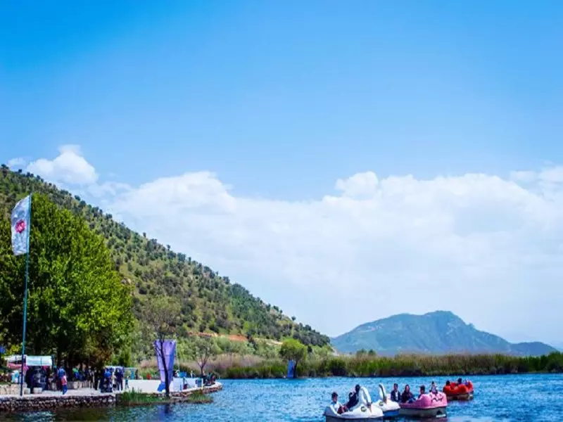 دریاچه-زریوار-1-650x388